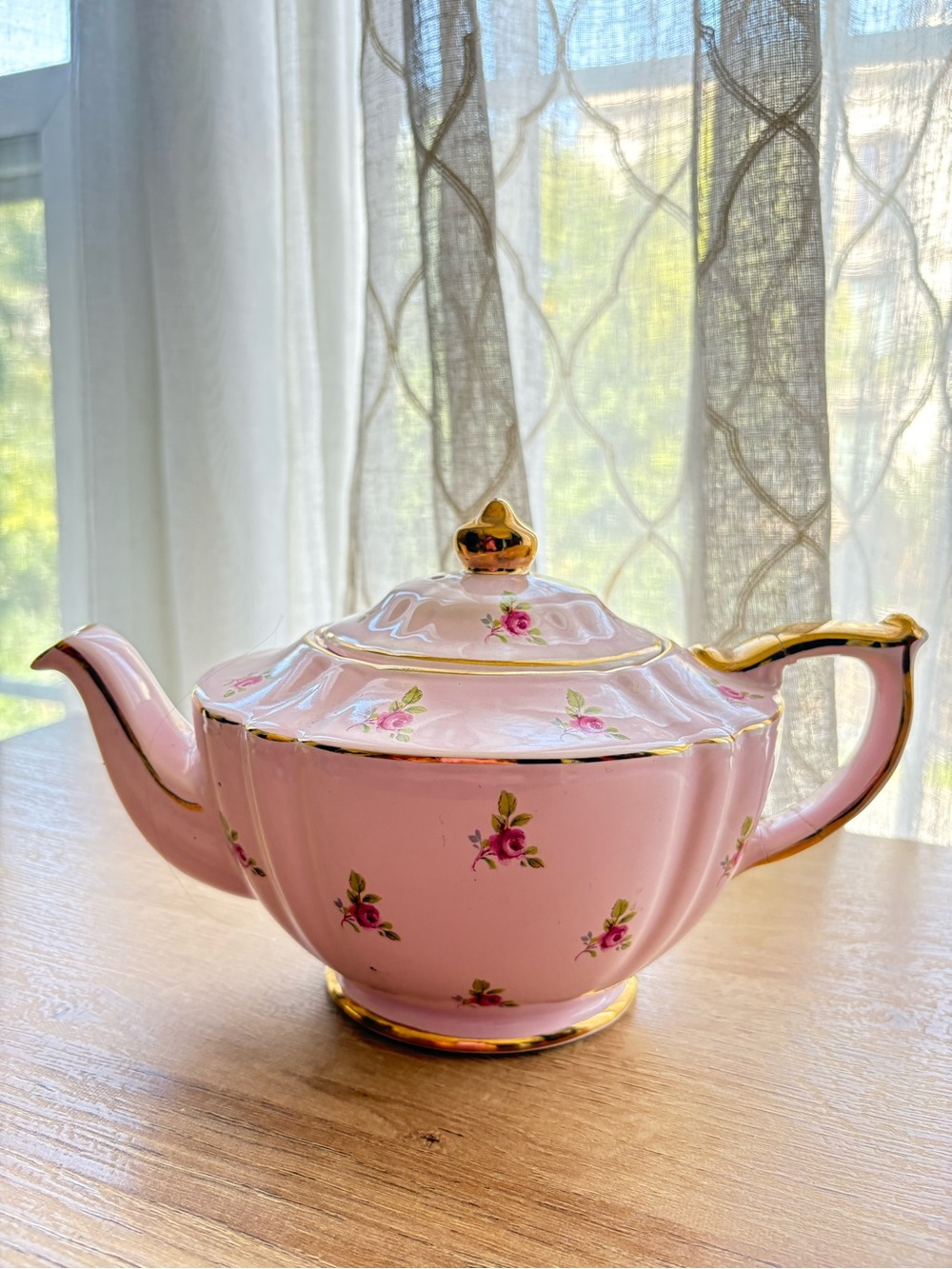SADLER ENGLAND Pink Floral & Gold Trim Teapot #2353